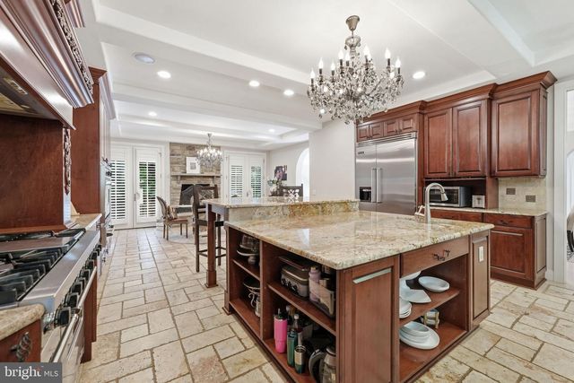 1231 INGLESIDE AVE, Mclean, VA 22101