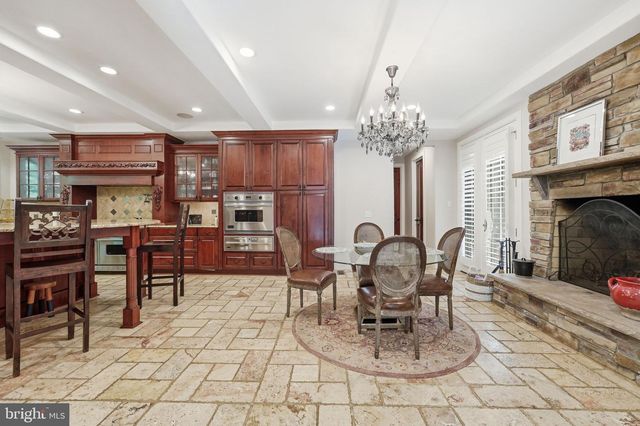 1231 INGLESIDE AVE, Mclean, VA 22101