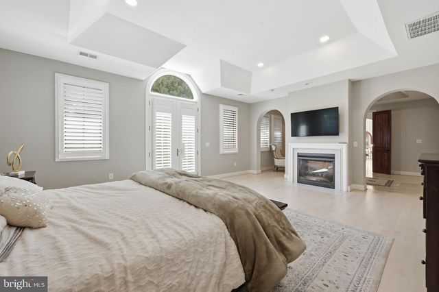1231 INGLESIDE AVE, Mclean, VA 22101