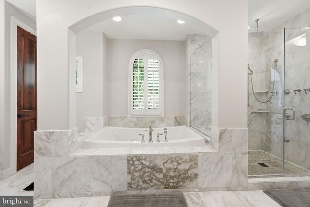 1231 INGLESIDE AVE, Mclean, VA 22101
