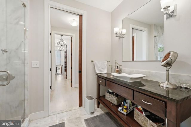 1231 INGLESIDE AVE, Mclean, VA 22101