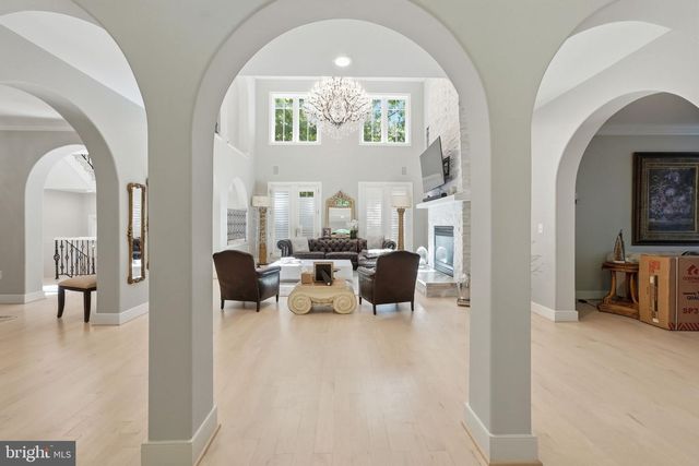 1231 INGLESIDE AVE, Mclean, VA 22101