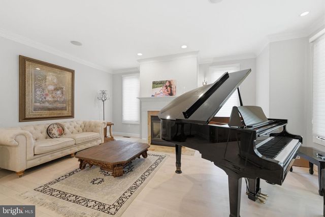 1231 INGLESIDE AVE, Mclean, VA 22101
