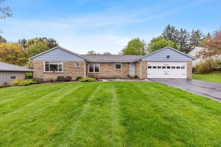 4276 Taunton Heights Drive, Onondaga, NY 13219
