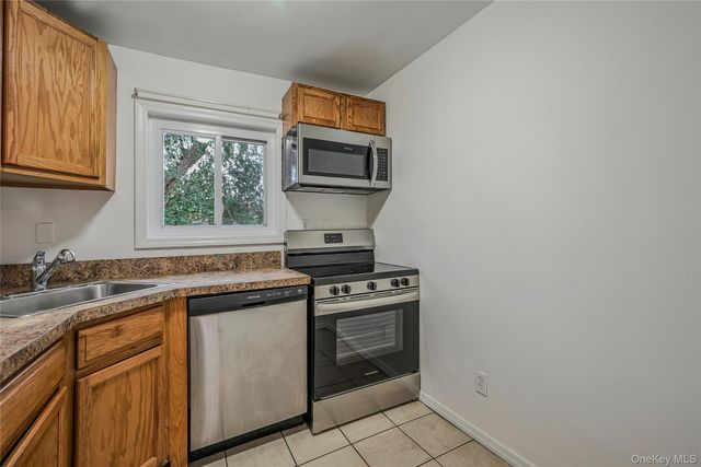 148 S 4th Street, Bethpage, NY 11714
