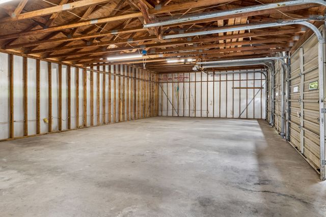 631 Bethany Rd, Red Boiling Springs, TN 37150