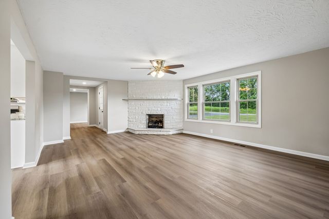 631 Bethany Rd, Red Boiling Springs, TN 37150