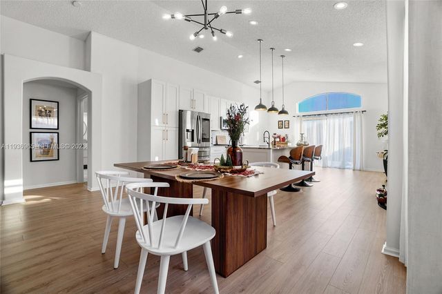 8165 Pelican Harbour Dr, Lake Worth, FL 33467