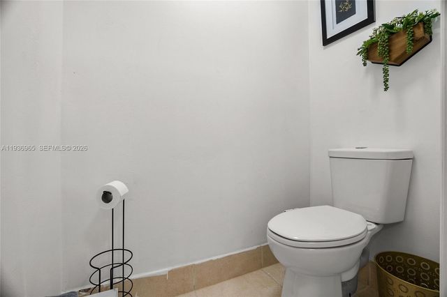 8165 Pelican Harbour Dr, Lake Worth, FL 33467