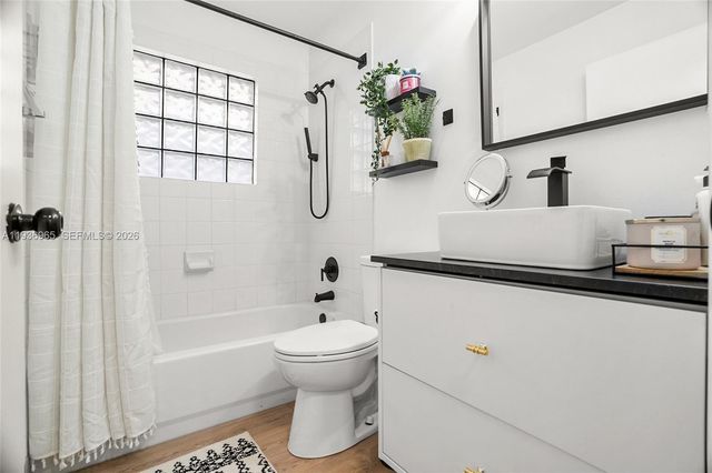 8165 Pelican Harbour Dr, Lake Worth, FL 33467