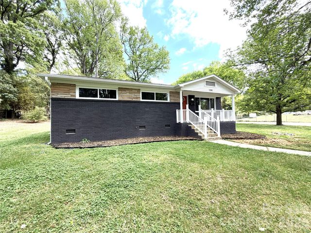 1200 Weststone Drive, Charlotte, NC 28208