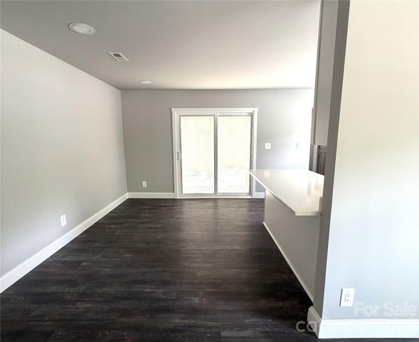 1200 Weststone Drive, Charlotte, NC 28208