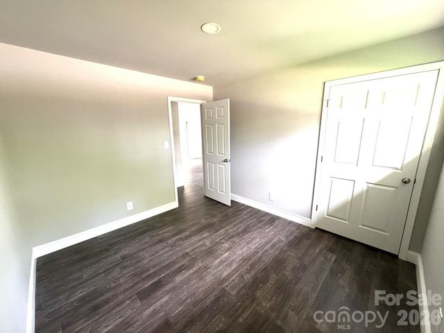 1200 Weststone Drive, Charlotte, NC 28208