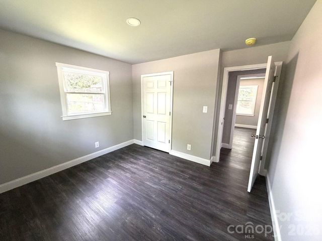 1200 Weststone Drive, Charlotte, NC 28208