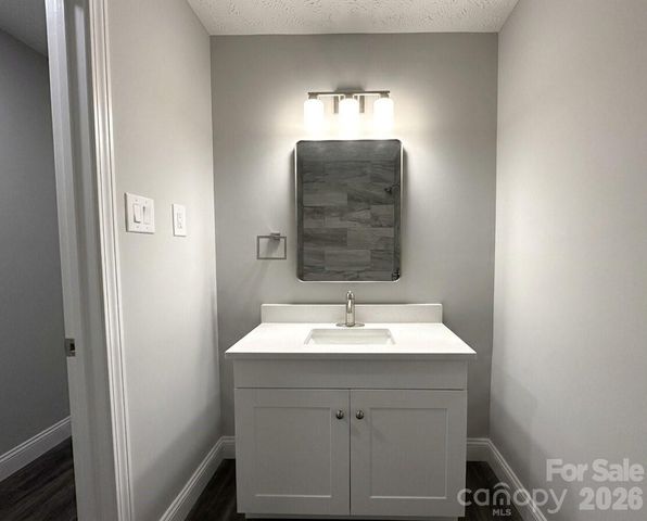 1200 Weststone Drive, Charlotte, NC 28208