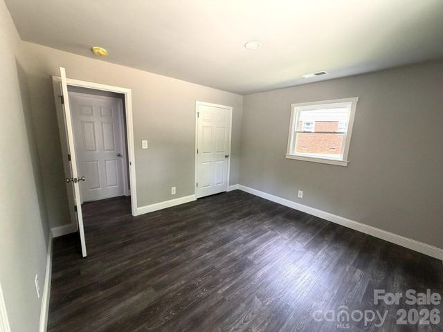 1200 Weststone Drive, Charlotte, NC 28208