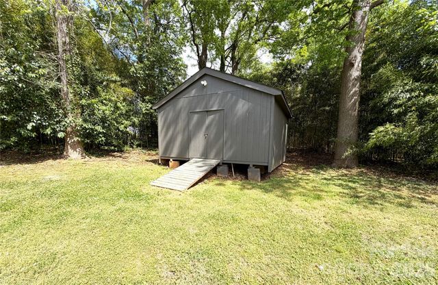 1200 Weststone Drive, Charlotte, NC 28208