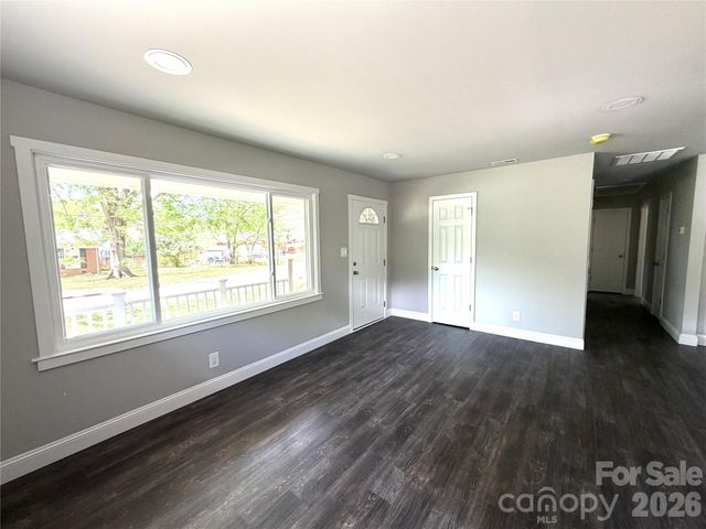 1200 Weststone Drive, Charlotte, NC 28208