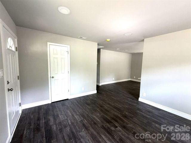 1200 Weststone Drive, Charlotte, NC 28208