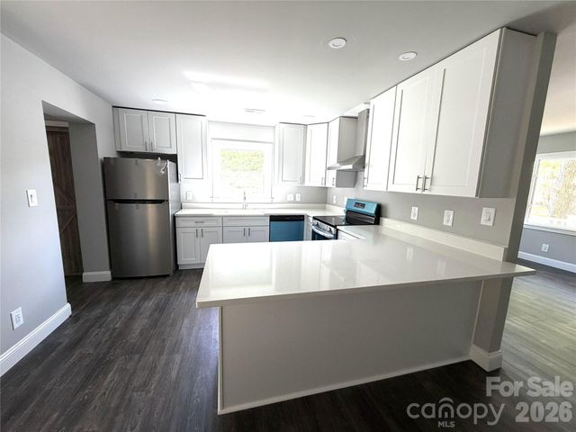 1200 Weststone Drive, Charlotte, NC 28208