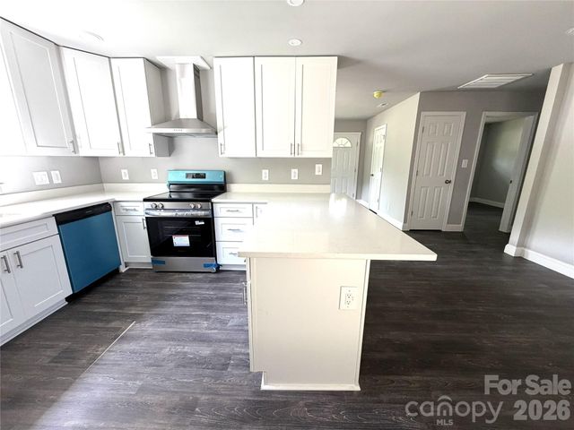 1200 Weststone Drive, Charlotte, NC 28208