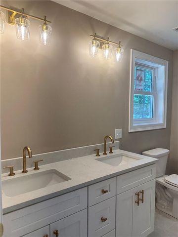 5 Harmony Lane, Exeter, RI 02822