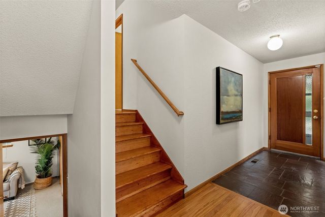 6901 N 18th Street, Tacoma, WA 98406