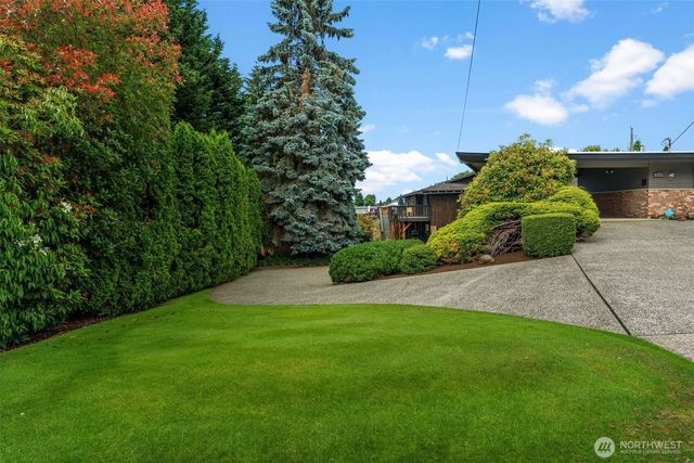 6901 N 18th Street, Tacoma, WA 98406