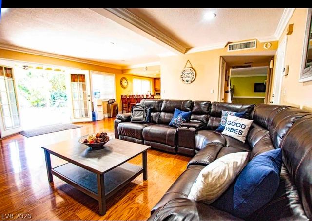 6605 Hyde Avenue, Las Vegas, NV 89107