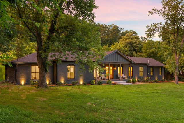 836 Forest Hills Dr, Nashville, TN 37220
