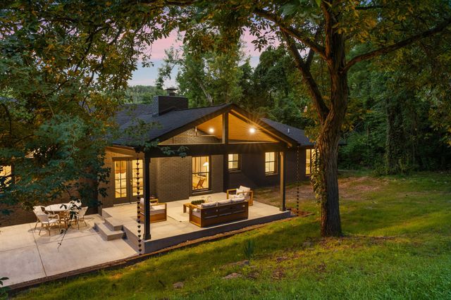 836 Forest Hills Dr, Nashville, TN 37220