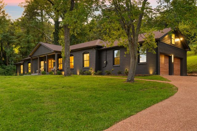 836 Forest Hills Dr, Nashville, TN 37220