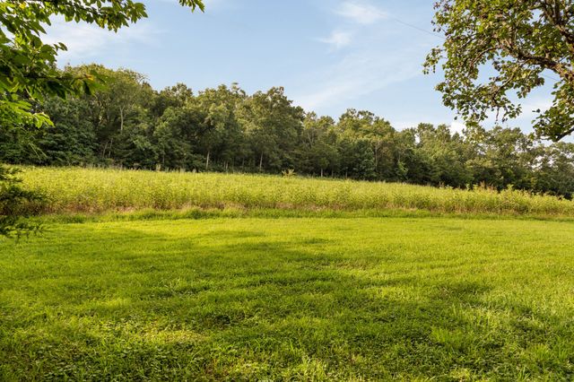 836 Forest Hills Dr, Nashville, TN 37220