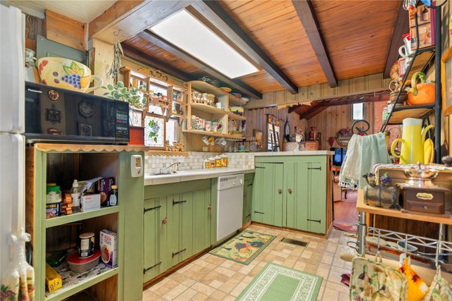 279 Canyon Drive, Whitney, TX 76692