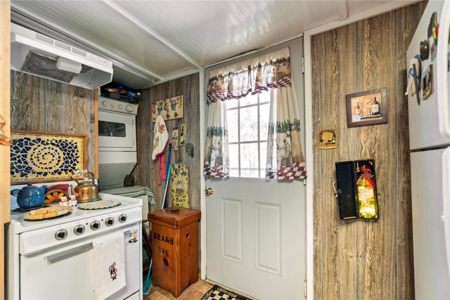 279 Canyon Drive, Whitney, TX 76692