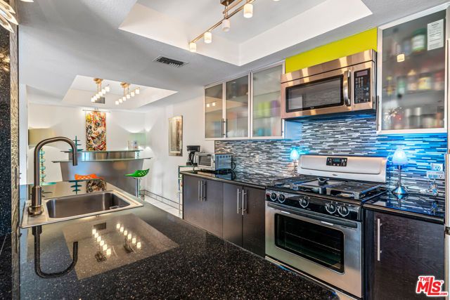 1550 S Camino Real 221, Palm Springs, CA 92264