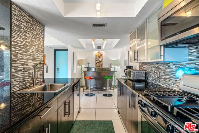 1550 S Camino Real 221, Palm Springs, CA 92264