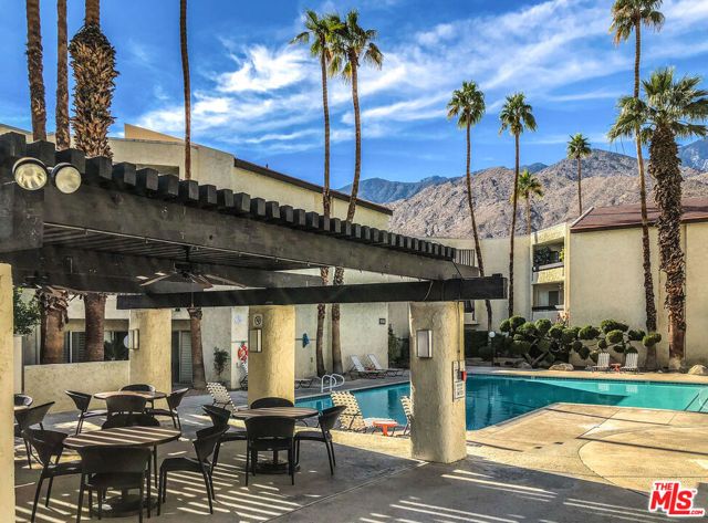 1550 S Camino Real 221, Palm Springs, CA 92264