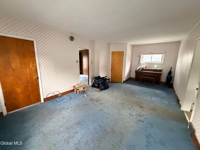 20 Franklin Street, Gloversville, NY 12078