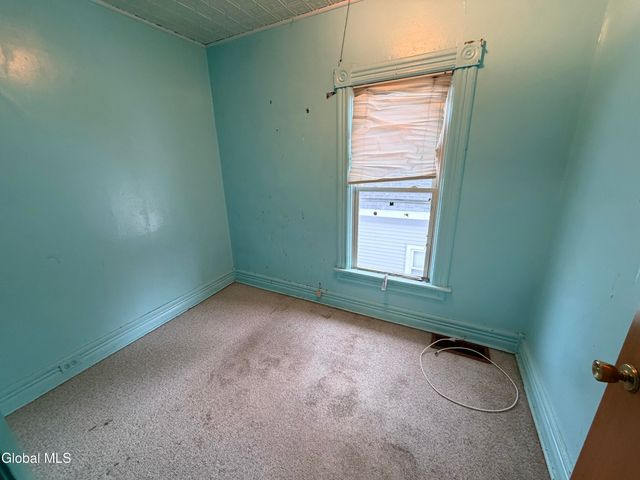 20 Franklin Street, Gloversville, NY 12078