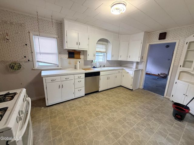 20 Franklin Street, Gloversville, NY 12078