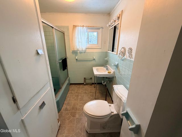 20 Franklin Street, Gloversville, NY 12078