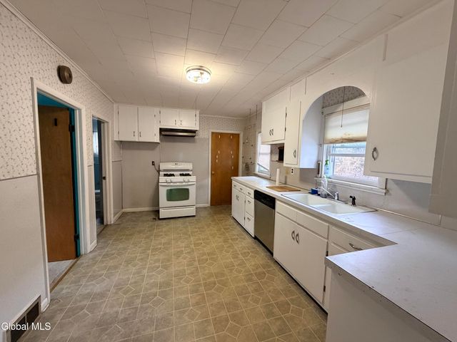 20 Franklin Street, Gloversville, NY 12078