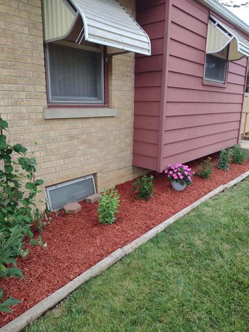 7650 N Delta PLACE, Milwaukee, WI 53223