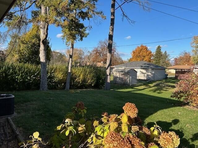 7650 N Delta PLACE, Milwaukee, WI 53223