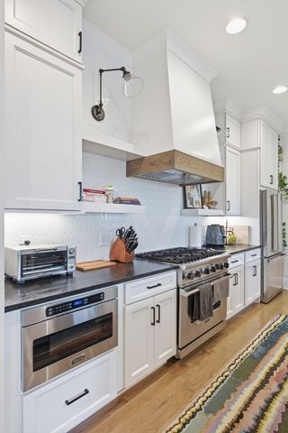 320 Chamberlin St, Nashville, TN 37209