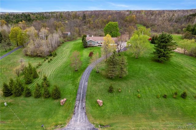 94 Westwood Road, Lancaster, NY 14086