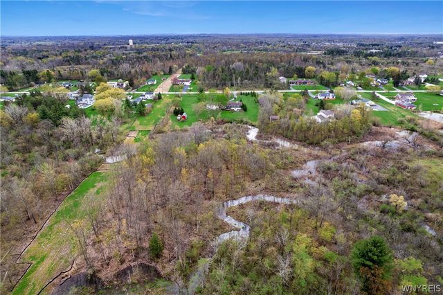 94 Westwood Road, Lancaster, NY 14086