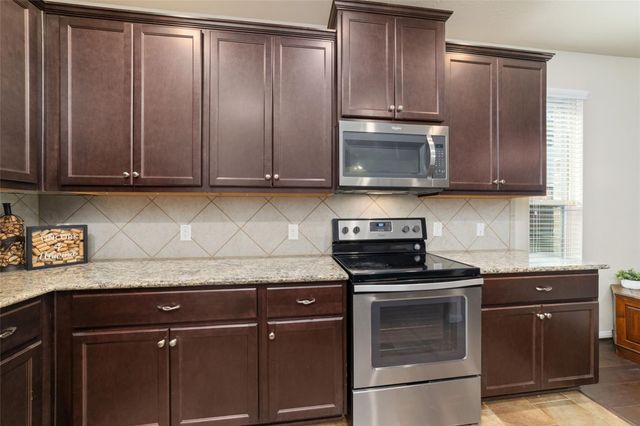 13306 Enchanted Way Drive, Montgomery, TX 77356