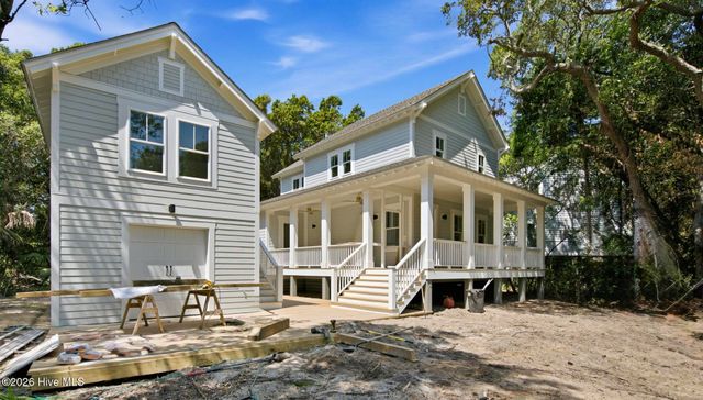 216 N Bald Head Wynd, Bald Head Island, NC 28461